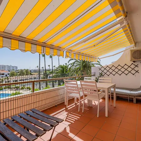 شقة Ocean View With Pool And Private Balcony